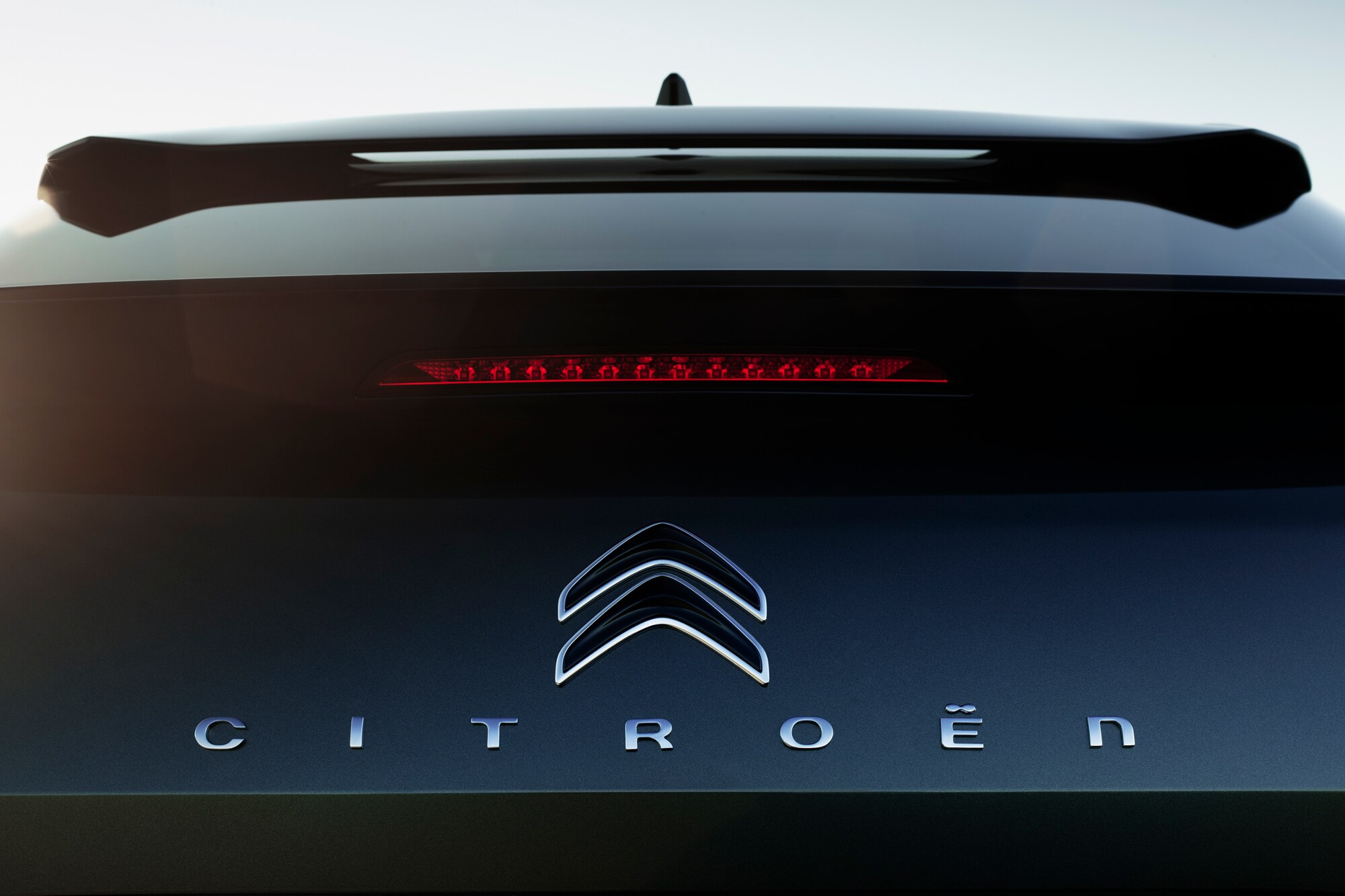 C5 X Plug-in Hybrid Citroën logo