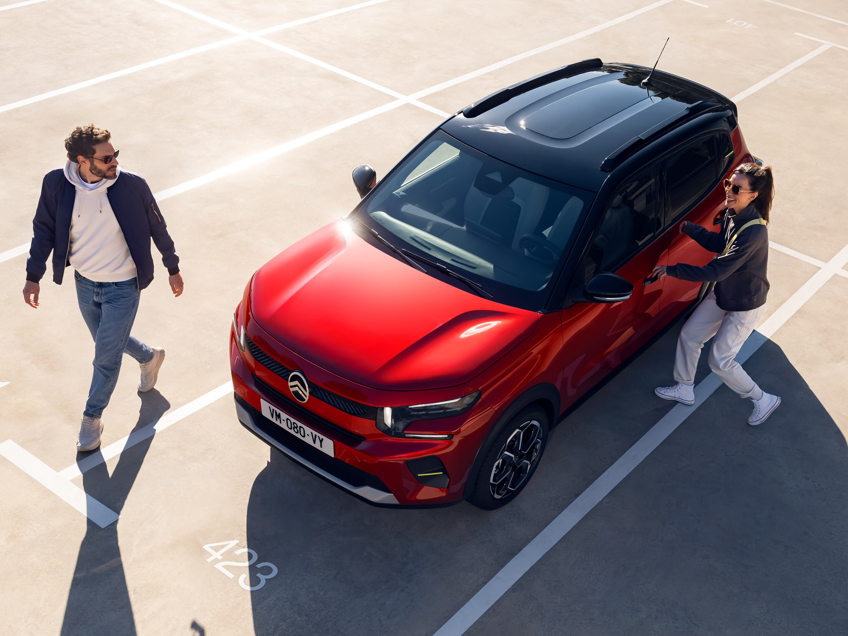 Vue plongeante de Citroën C3, son agilité compacte pour une mobilité abordable.
