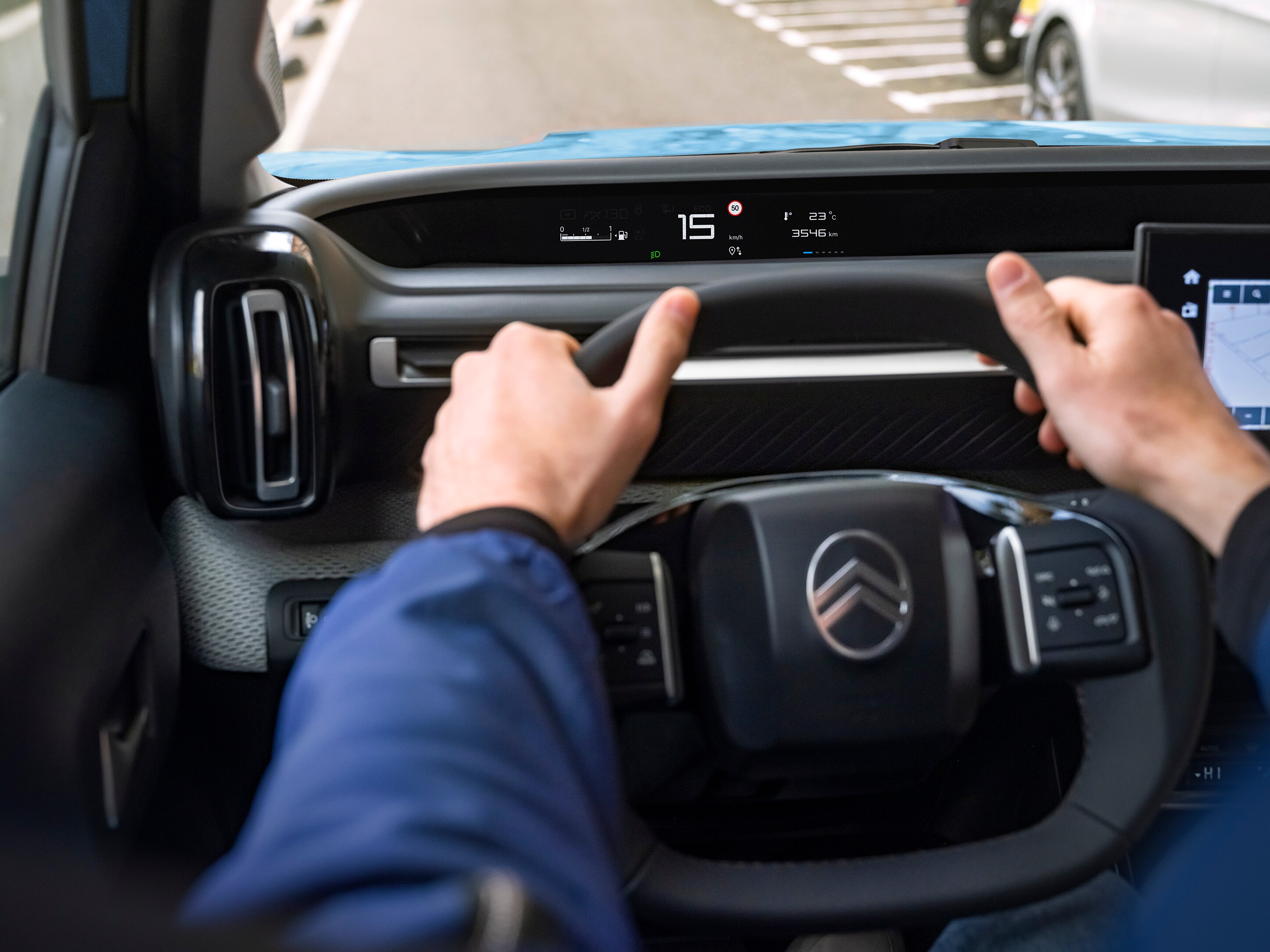 Vue poste de conduite Citroën C3, l'écran numérique pour une mobilité intuitive, abordable.