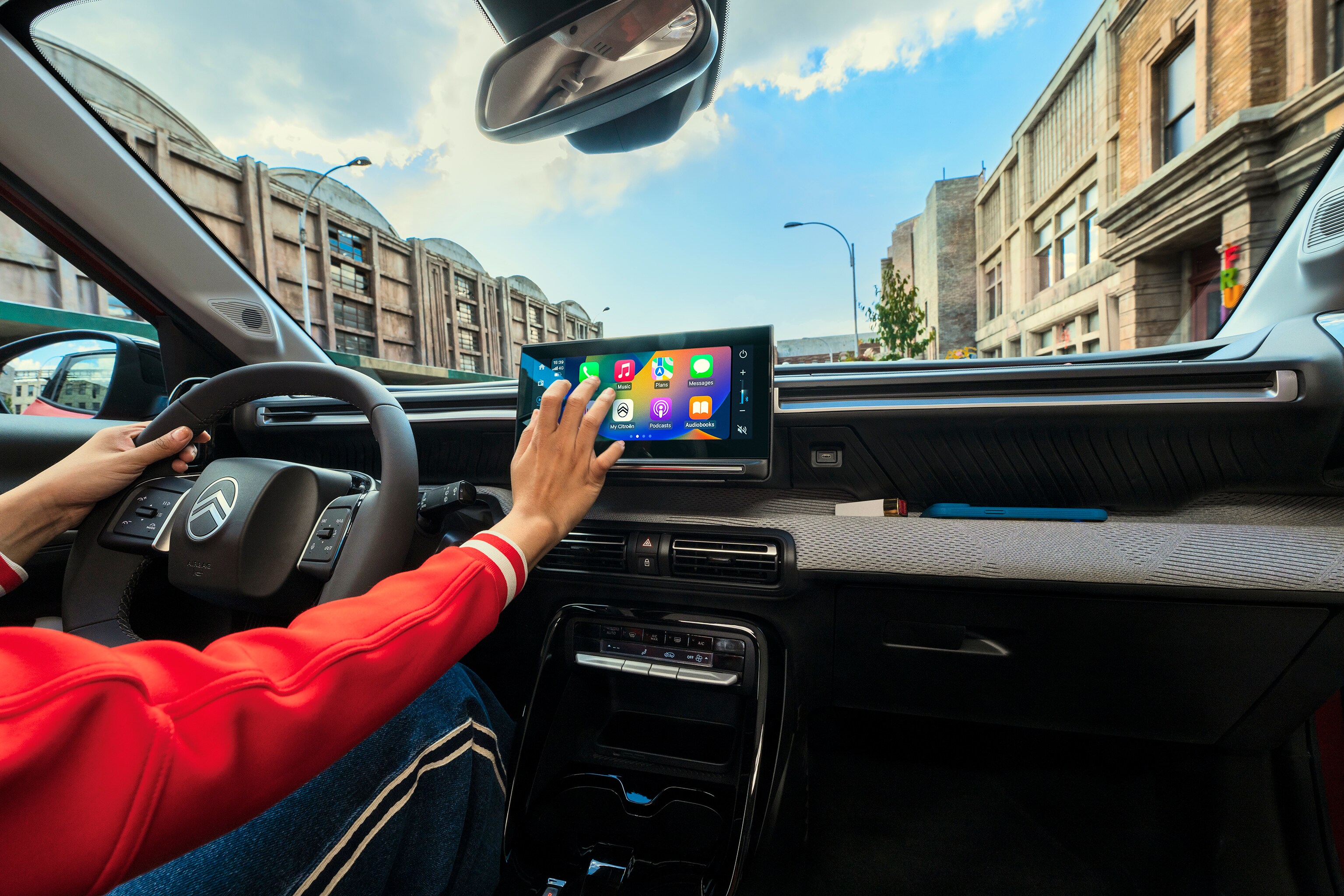 Vue de l'écran tactile intérieur de Citroën C3, le système d'infodivertissement connecté pour mobilité intuitive, abordable.